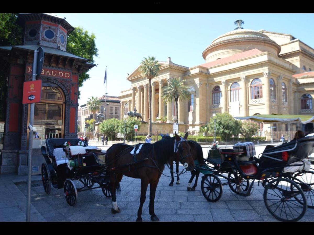 Ferienwohnung Un Raggio Di Sole Al Massimo Palermo Exterior foto
