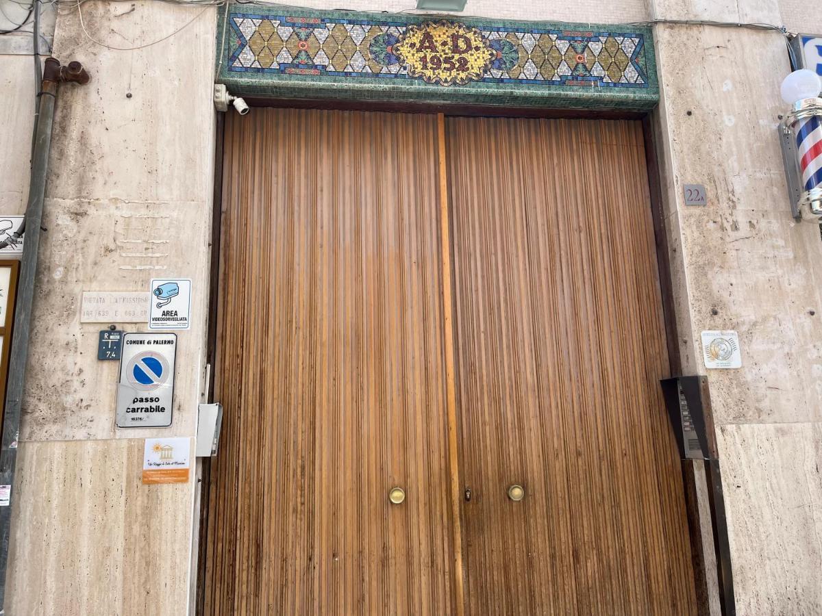 Ferienwohnung Un Raggio Di Sole Al Massimo Palermo Exterior foto