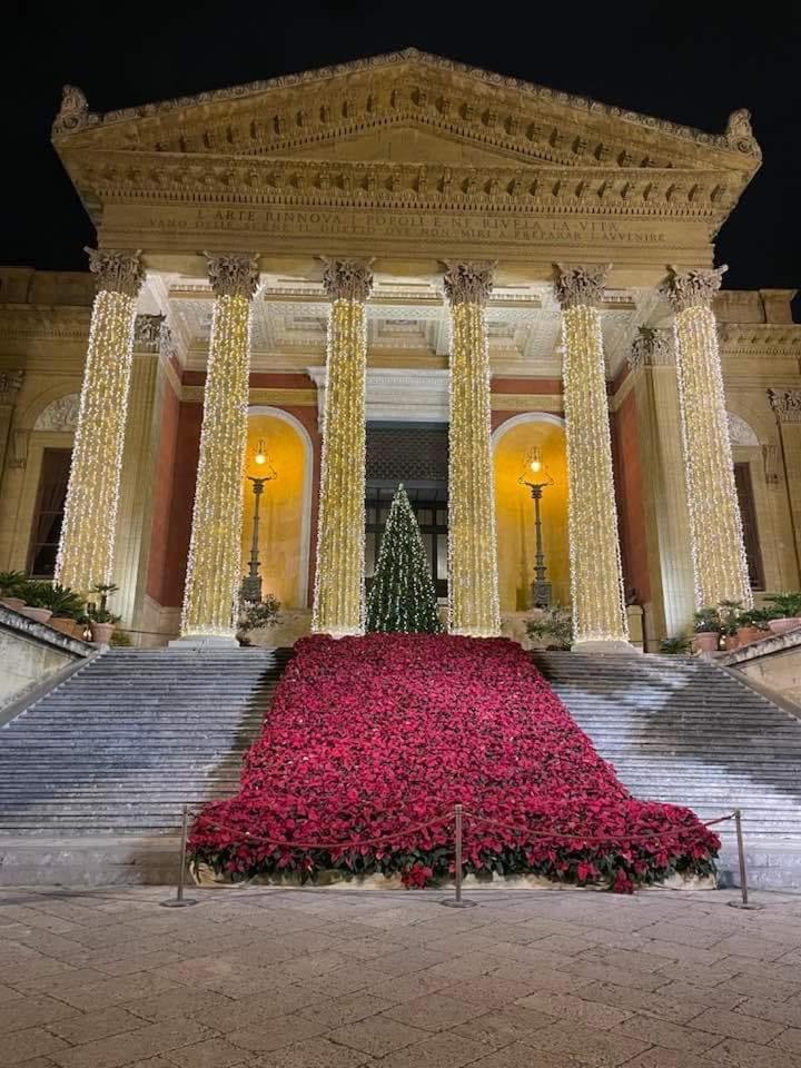 Ferienwohnung Un Raggio Di Sole Al Massimo Palermo Exterior foto